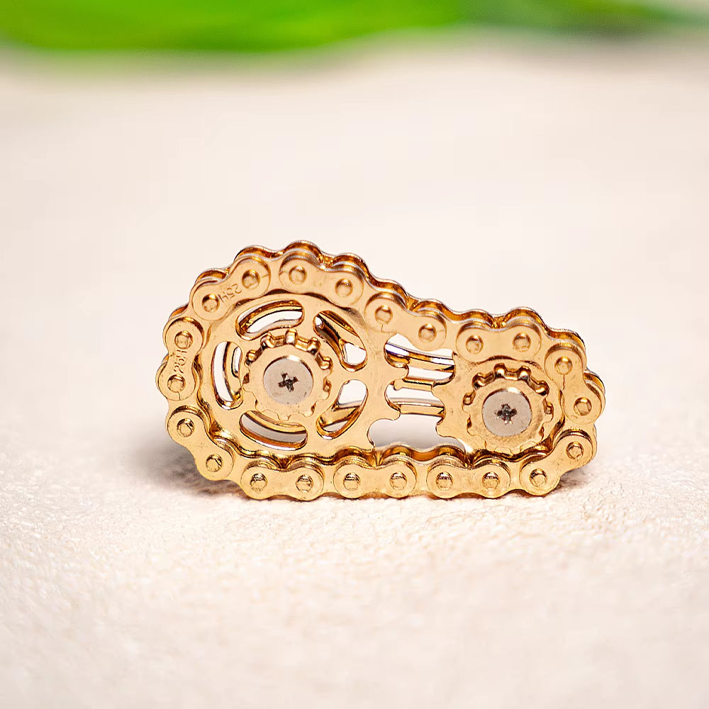 1 Colorful Metal Bicycle Chain-Shaped Fidget Spinner Toy, Effective in Relieving Stress